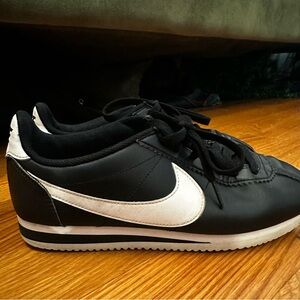 Nike Cortez Sneakers